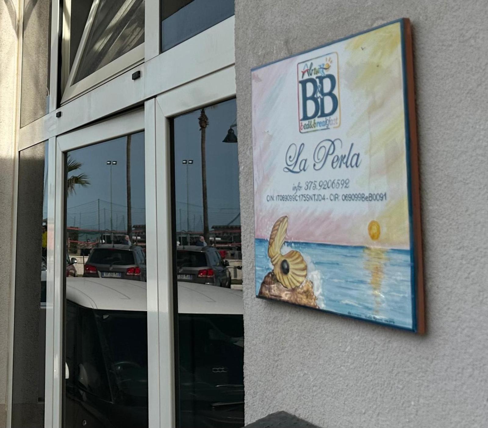 La Perla Guest house